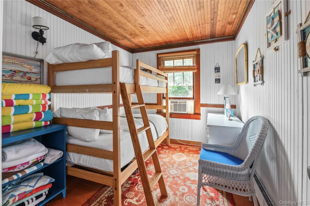 40 Bungalow Walk Ocean Beach, NY 11770