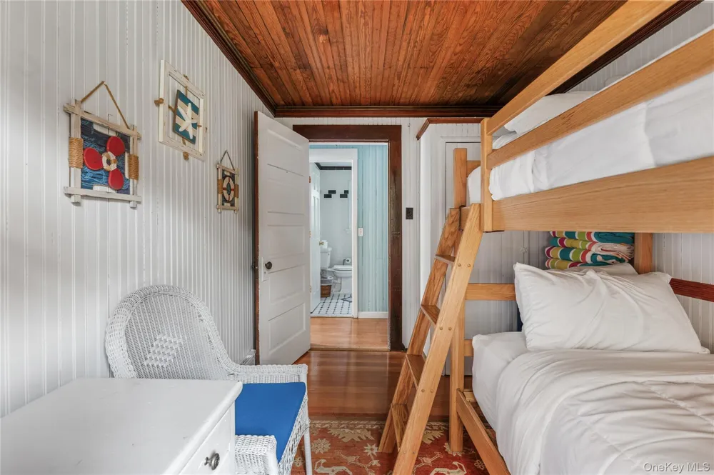 40 Bungalow Walk Ocean Beach, NY 11770