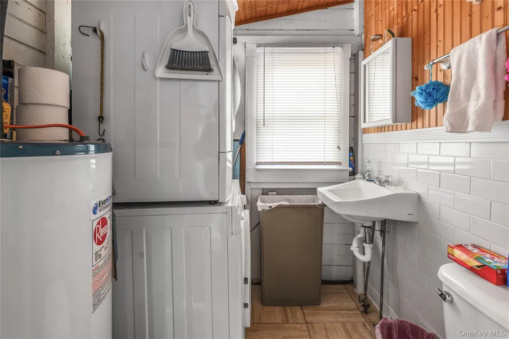 40 Bungalow Walk Ocean Beach, NY 11770