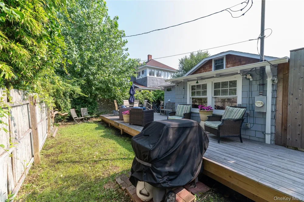 40 Bungalow Walk Ocean Beach, NY 11770