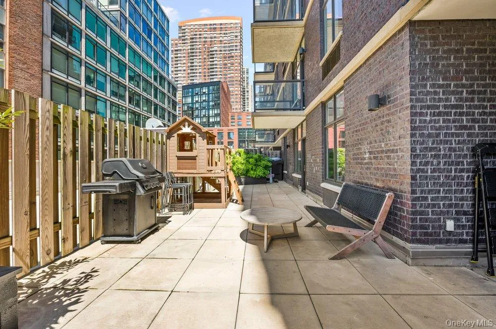 226 50th Avenue #3D Long Island City, NY 11101