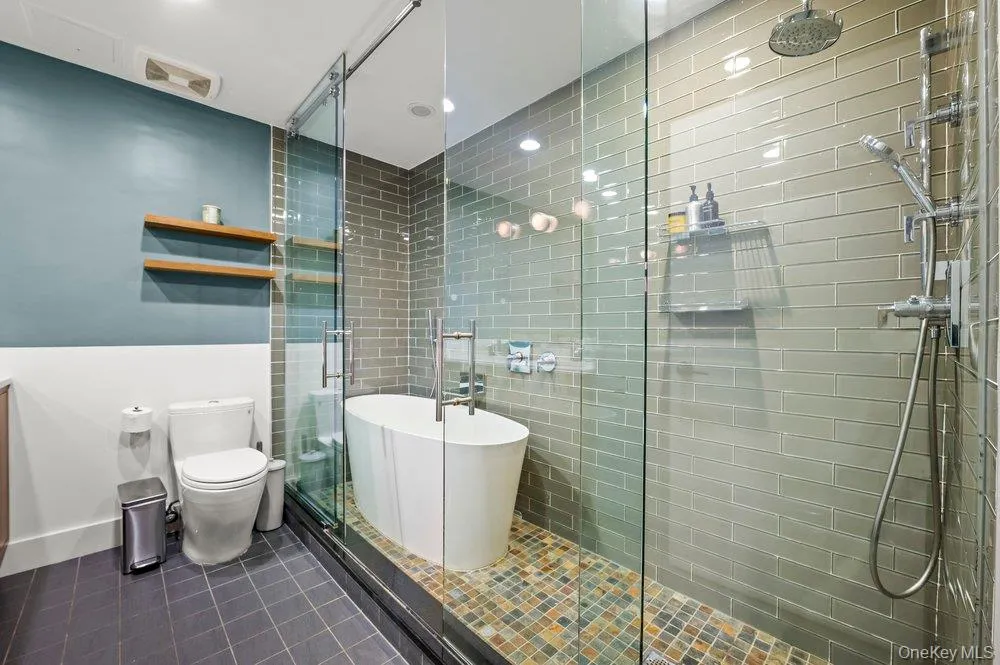 226 50th Avenue #3D Long Island City, NY 11101