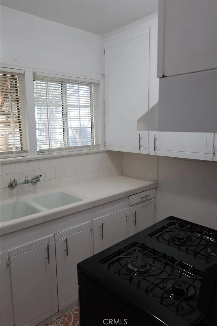1229 E 59th Long Beach, CA 90805