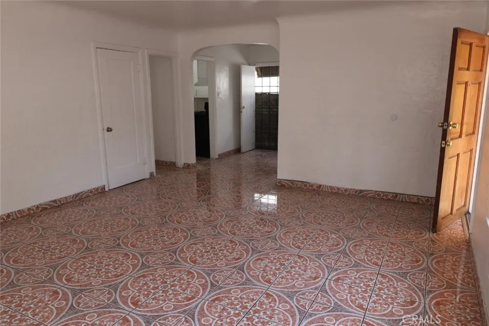 1229 E 59th Long Beach, CA 90805