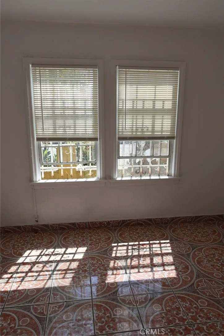 1229 E 59th Long Beach, CA 90805
