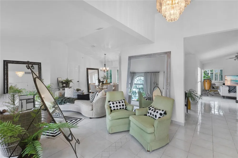 2208 ARCHER BOULEVARD Orlando, FL 32833