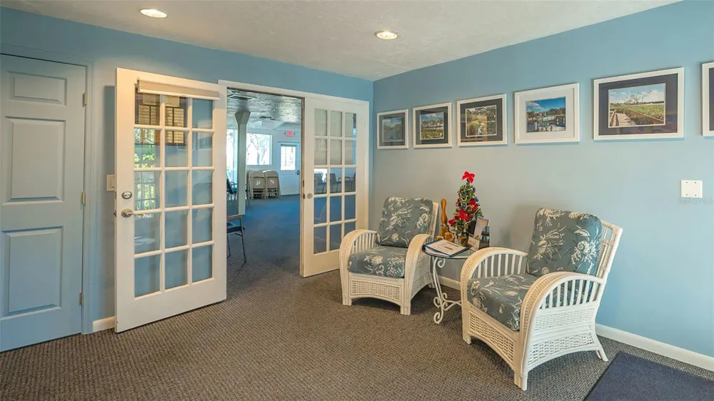 1720 GLENHOUSE DRIVE #326 Sarasota, FL 34231