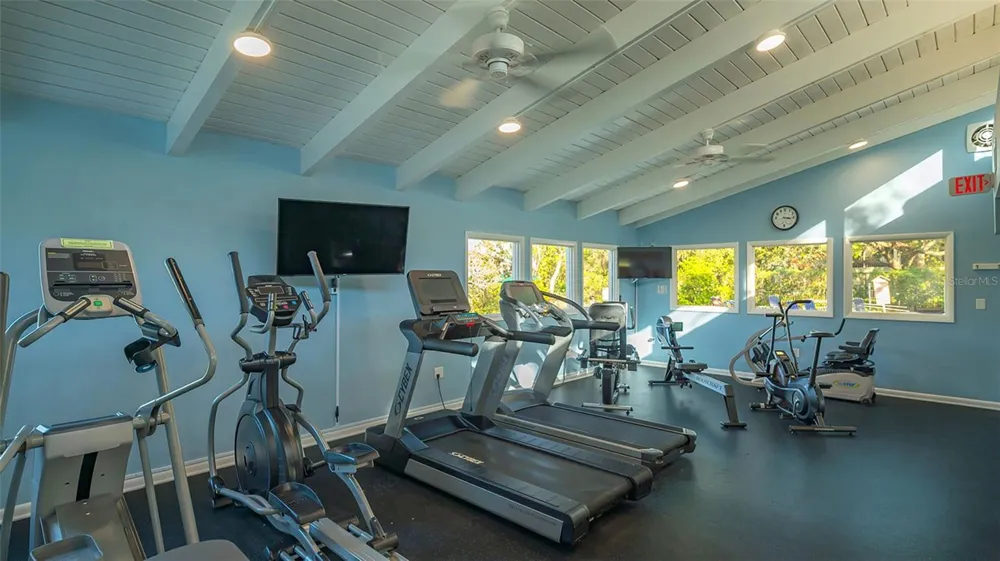 1720 GLENHOUSE DRIVE #326 Sarasota, FL 34231