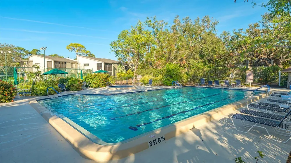 1720 GLENHOUSE DRIVE #326 Sarasota, FL 34231