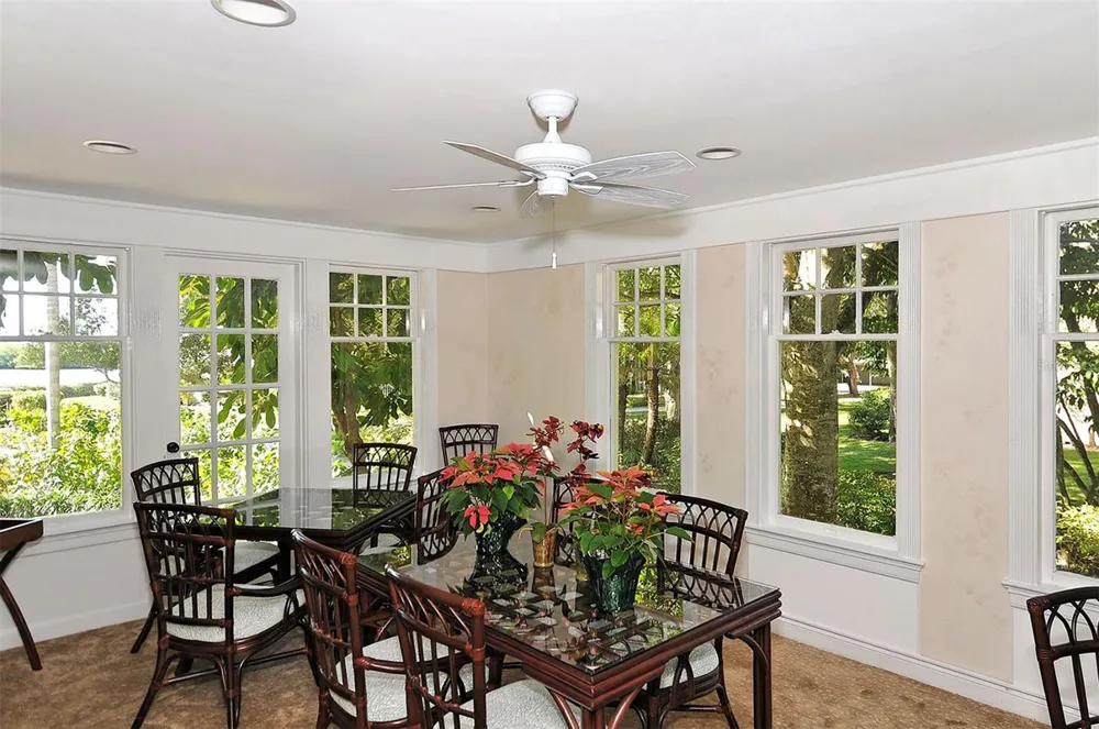 1720 GLENHOUSE DRIVE #326 Sarasota, FL 34231