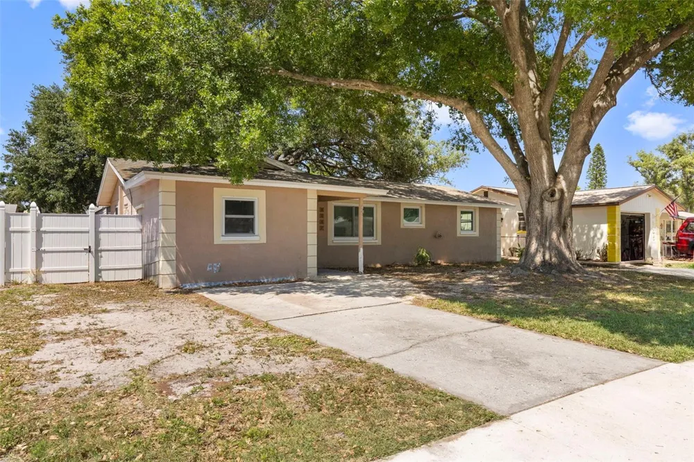 5557 146TH TERRACE Clearwater, FL 33760