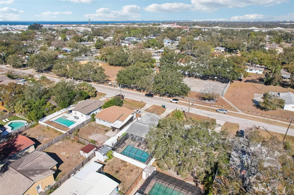 4508 W PEARL AVENUE Tampa, FL 33611