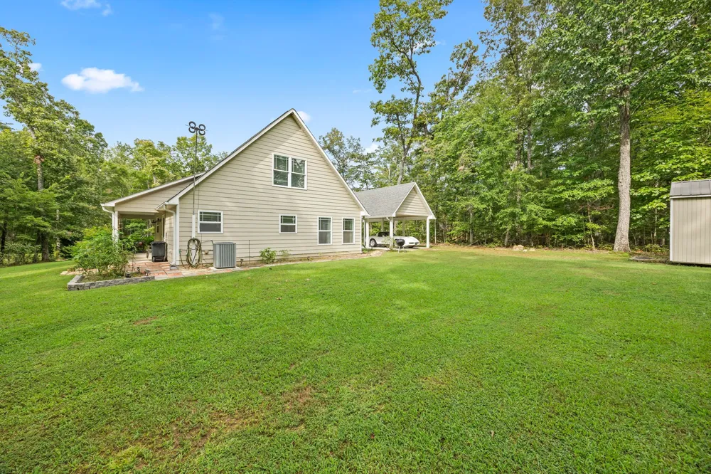 159 Honeysuckle Rd Pikeville, TN 37367