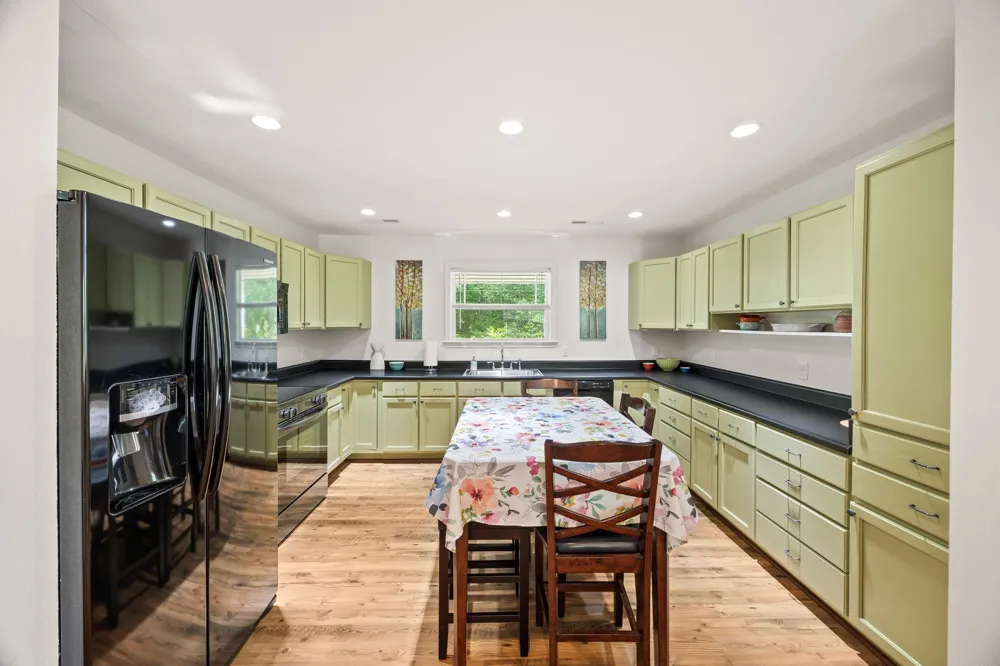159 Honeysuckle Rd Pikeville, TN 37367