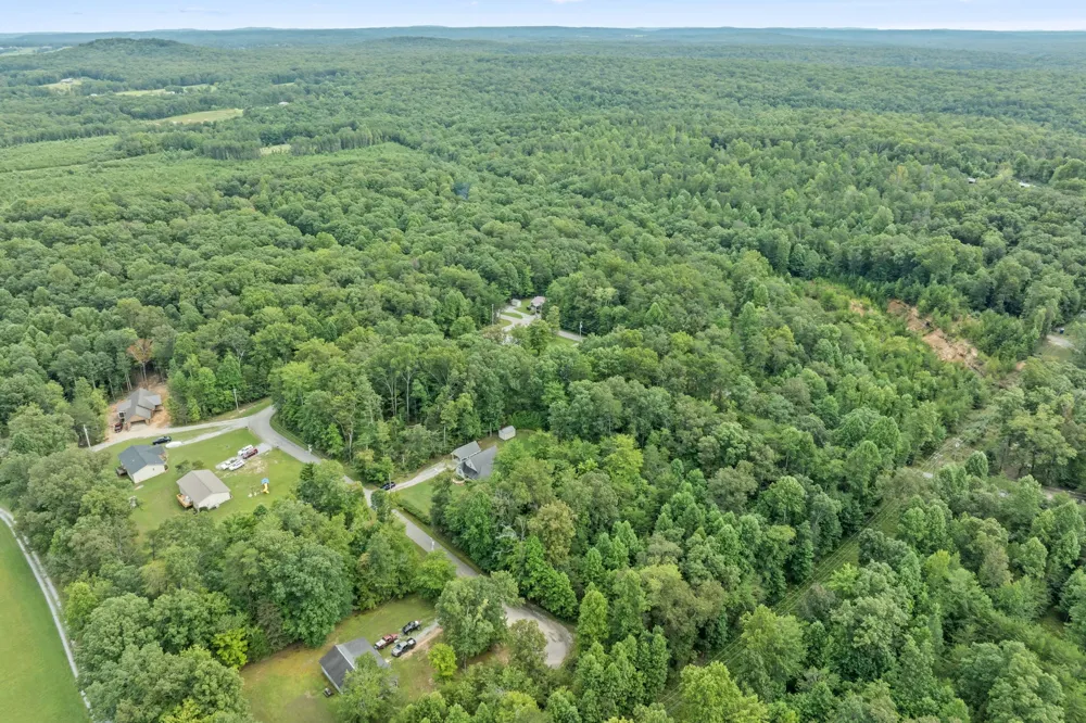 159 Honeysuckle Rd Pikeville, TN 37367