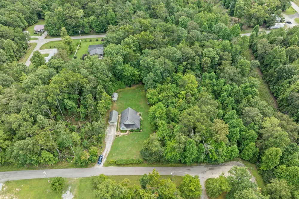 159 Honeysuckle Rd Pikeville, TN 37367