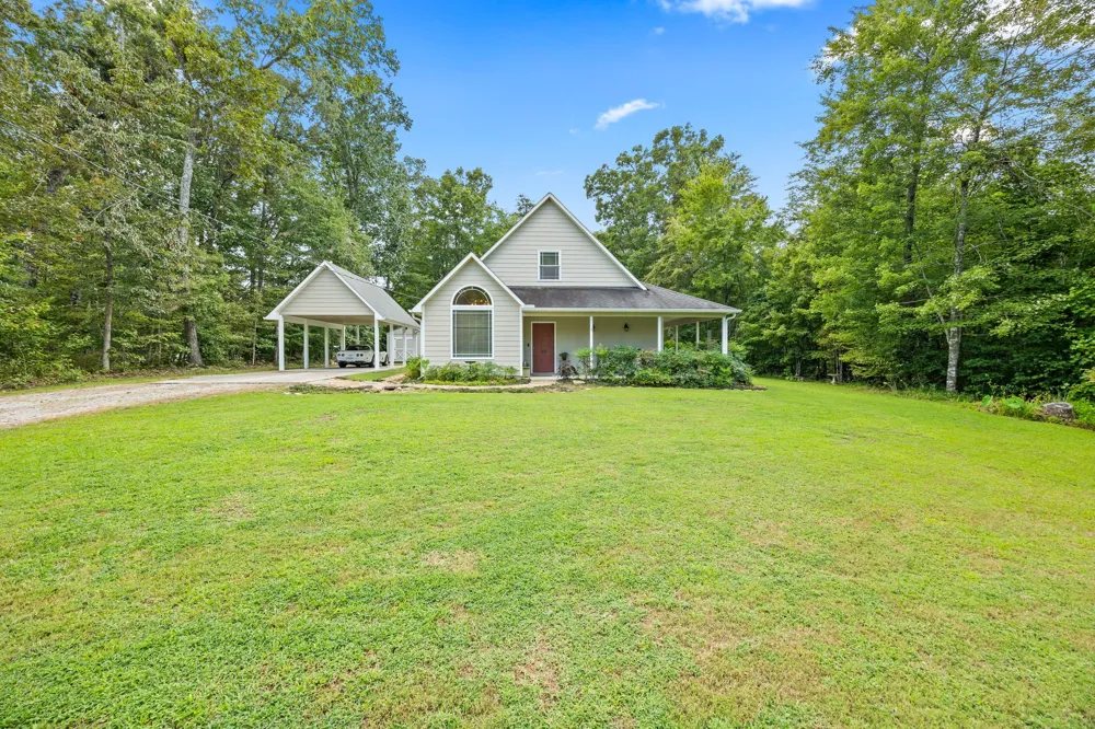 159 Honeysuckle Rd Pikeville, TN 37367