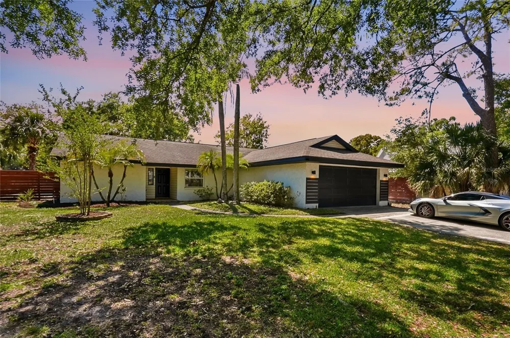 4606 BUCKEYE ROAD Tampa, FL 33624