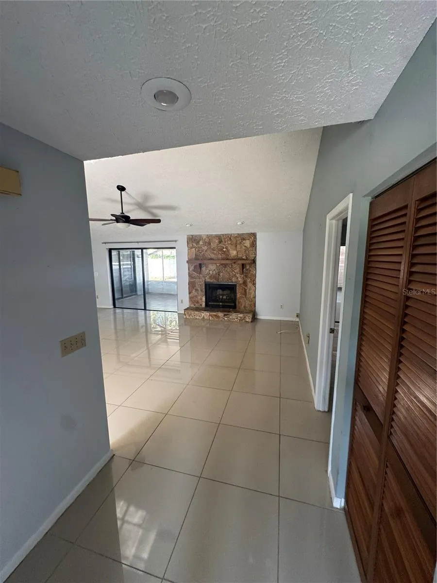 2376 WINDSOR OAKS AVENUE Lutz, FL 33549