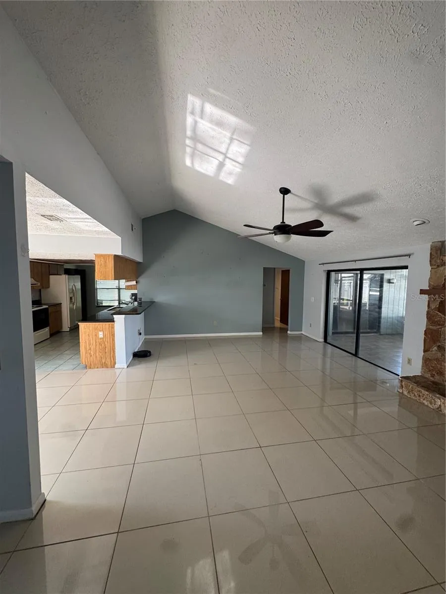 2376 WINDSOR OAKS AVENUE Lutz, FL 33549