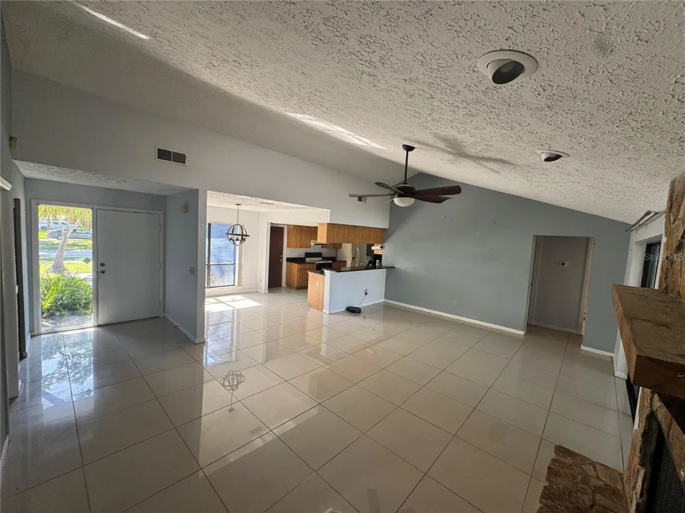 2376 WINDSOR OAKS AVENUE Lutz, FL 33549