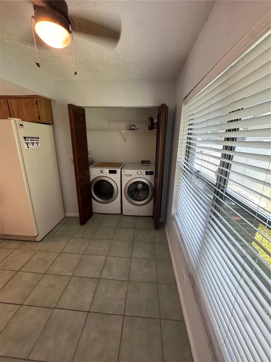 2376 WINDSOR OAKS AVENUE Lutz, FL 33549