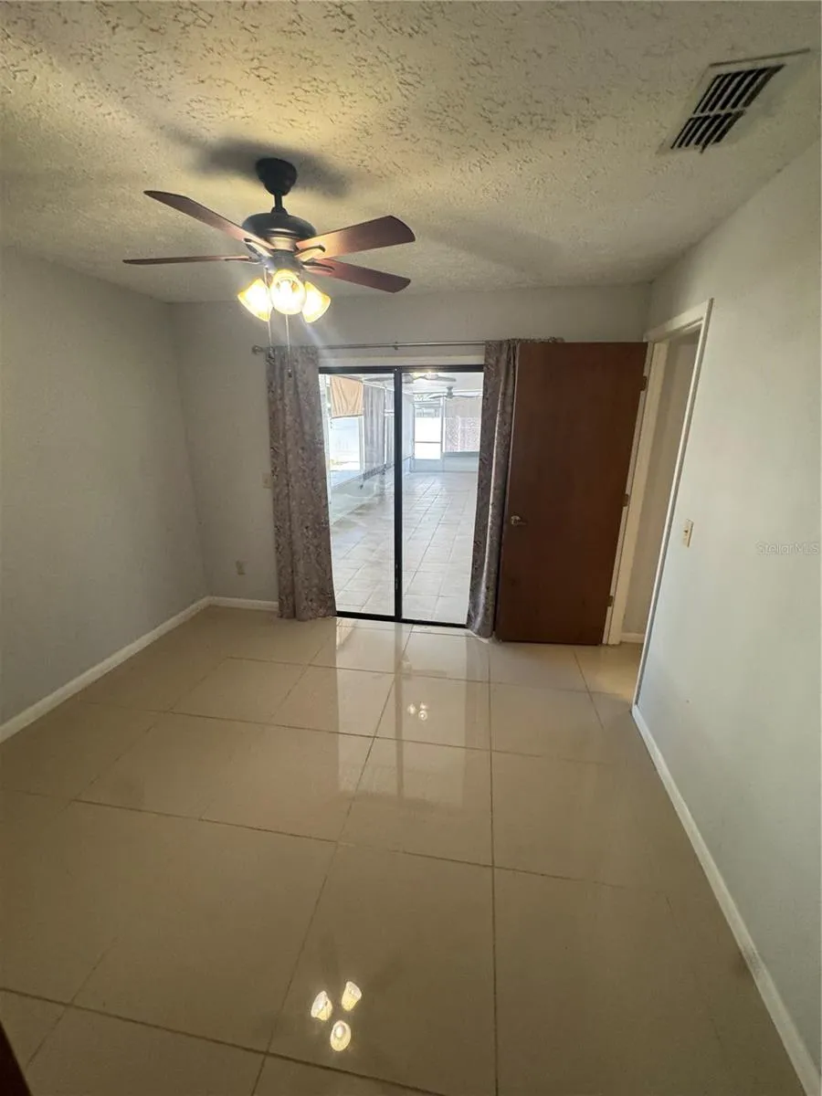 2376 WINDSOR OAKS AVENUE Lutz, FL 33549