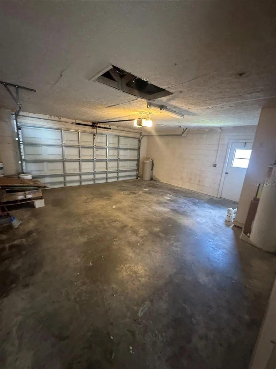 2376 WINDSOR OAKS AVENUE Lutz, FL 33549