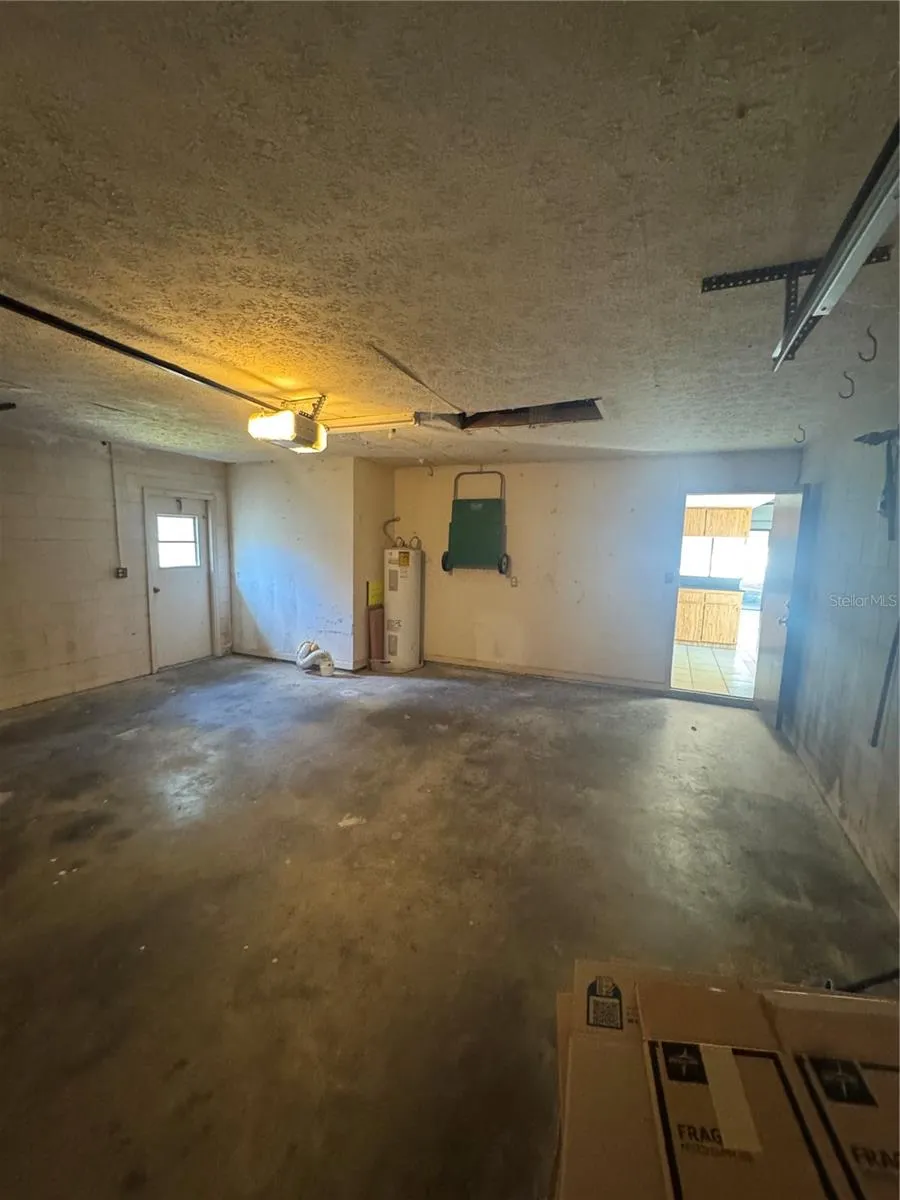 2376 WINDSOR OAKS AVENUE Lutz, FL 33549