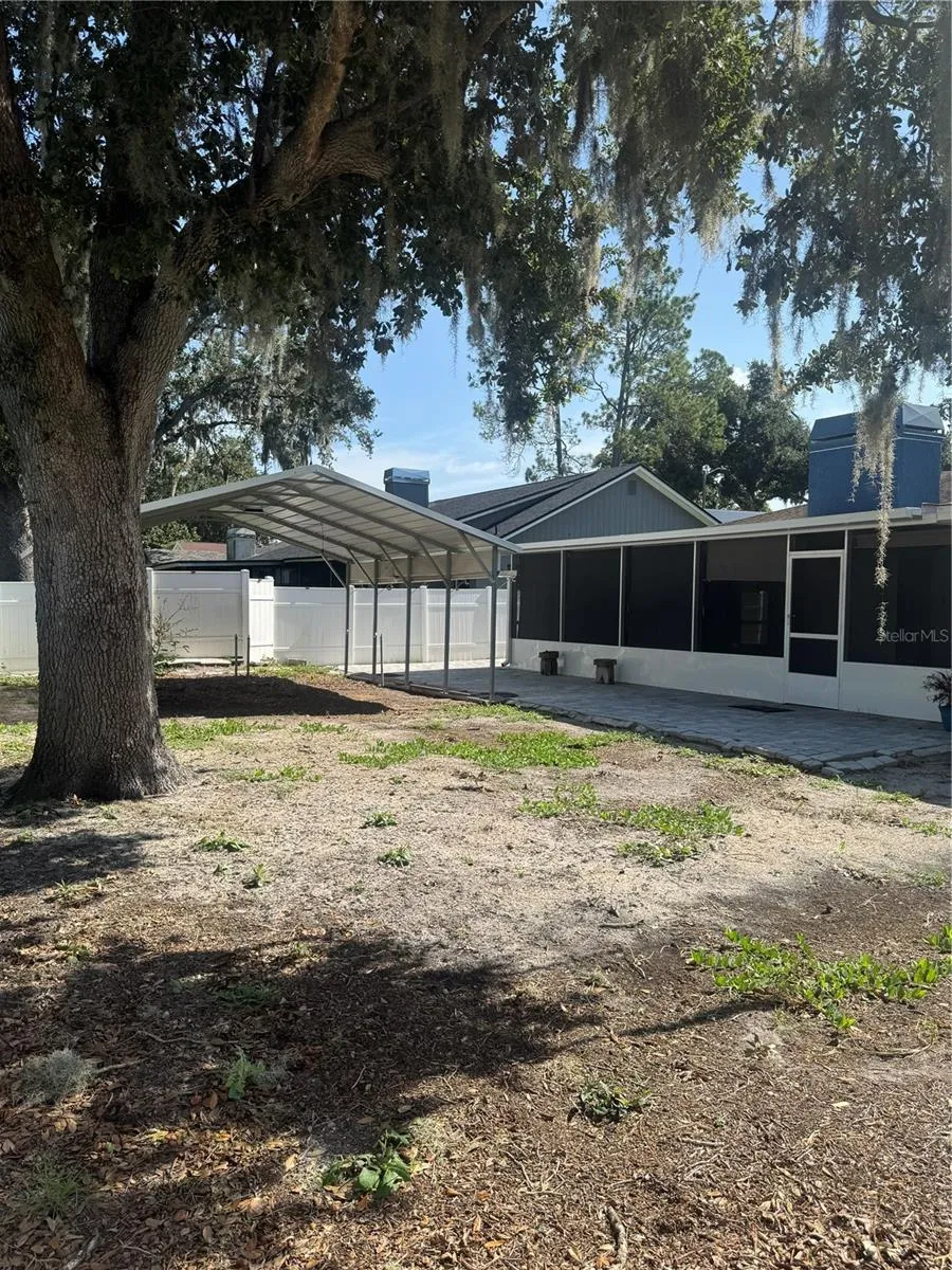 2376 WINDSOR OAKS AVENUE Lutz, FL 33549