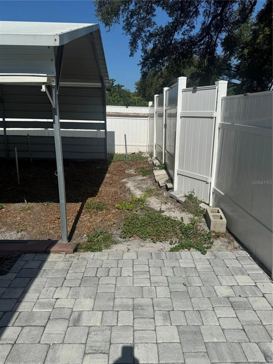 2376 WINDSOR OAKS AVENUE Lutz, FL 33549