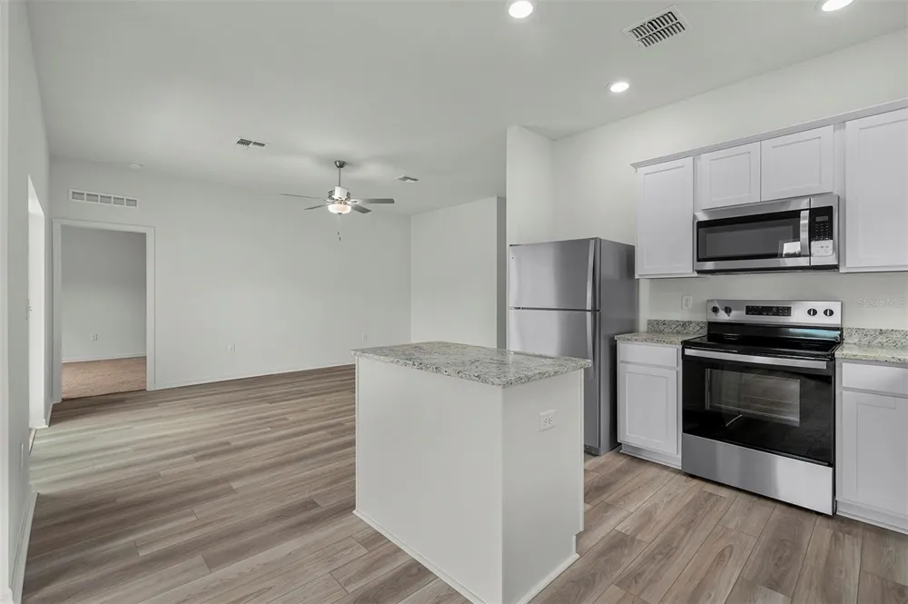 13352 TULA LOOP Astatula, FL 34705