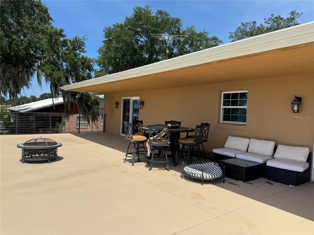 607 W STATE ROAD 630 Frostproof, FL 33843