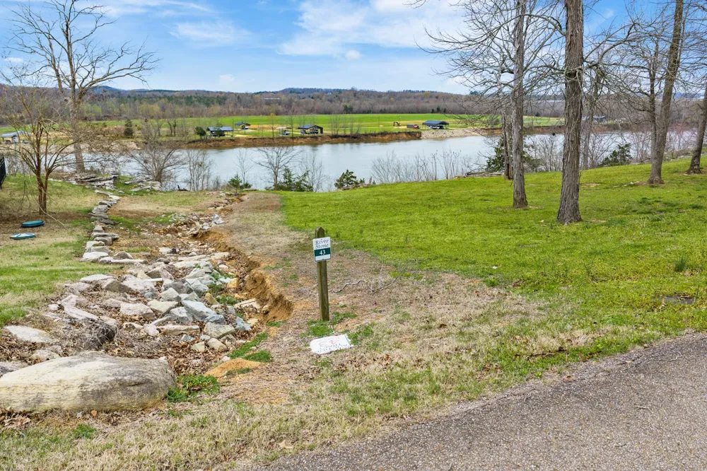 0 Adam Loop Bath Springs, TN 38311