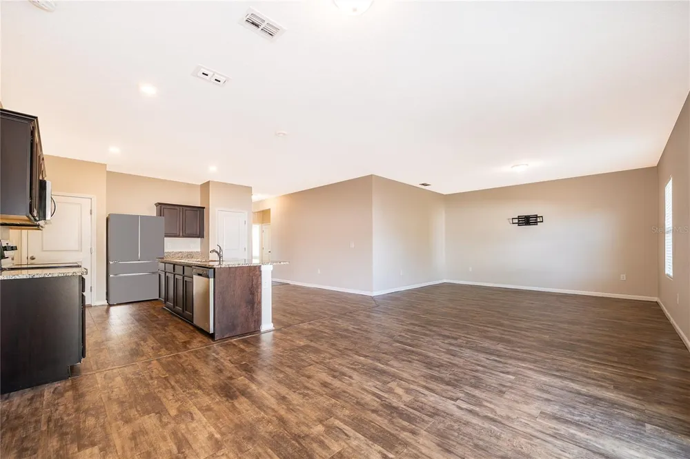 15824 SURFBIRD COURT Mascotte, FL 34753