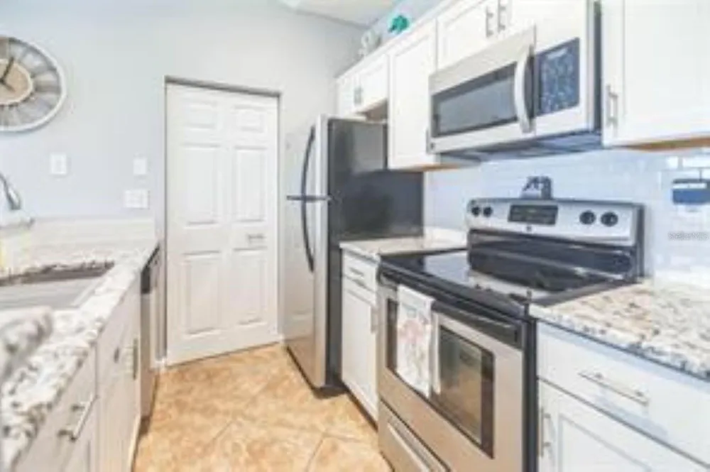 10764 70TH AVENUE #3305 Seminole, FL 33772