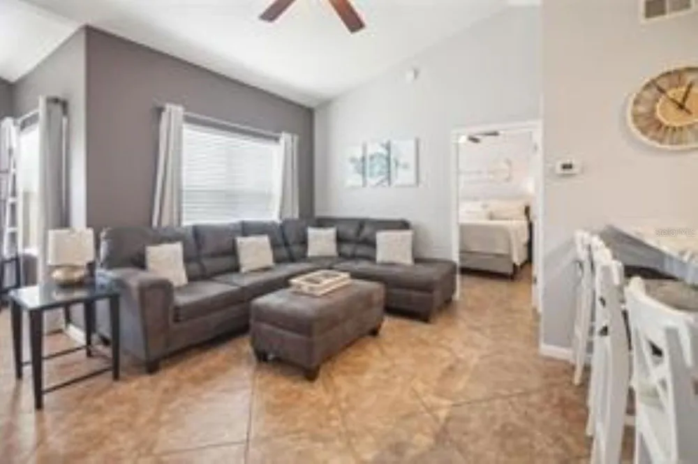 10764 70TH AVENUE #3305 Seminole, FL 33772