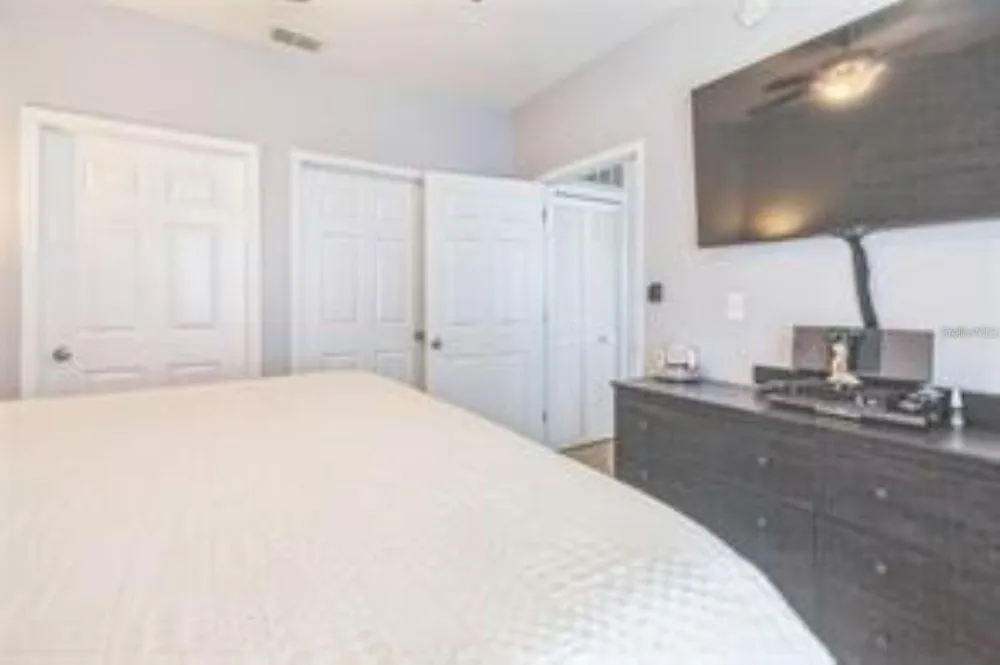 10764 70TH AVENUE #3305 Seminole, FL 33772