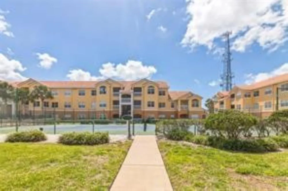 10764 70TH AVENUE #3305 Seminole, FL 33772