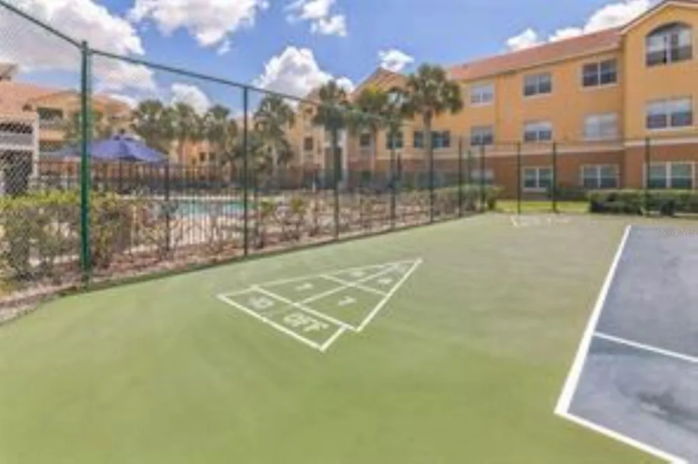 10764 70TH AVENUE #3305 Seminole, FL 33772
