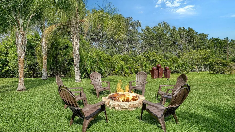 1043 145TH STREET CIRCLE NE Bradenton, FL 34212