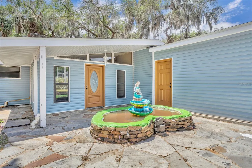 13450 SE 105TH TERRACE Ocklawaha, FL 32179