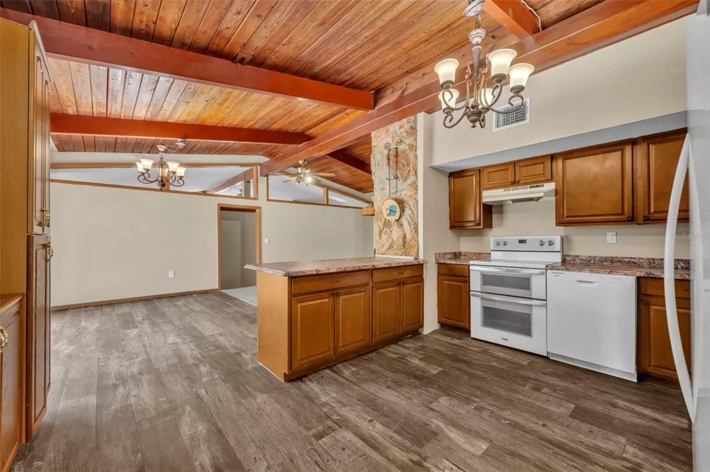 13450 SE 105TH TERRACE Ocklawaha, FL 32179
