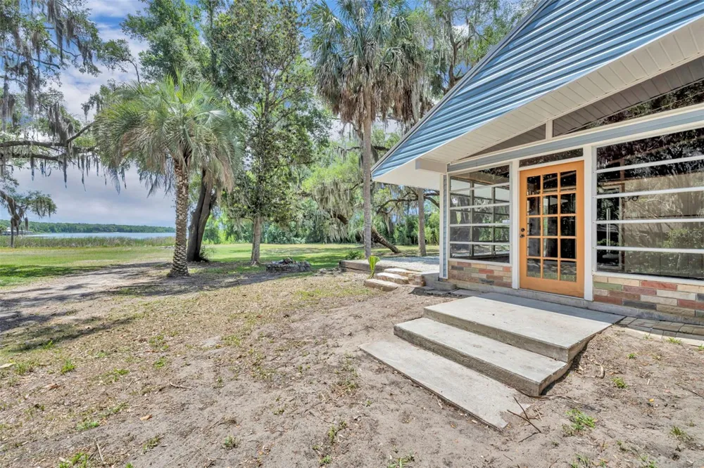 13450 SE 105TH TERRACE Ocklawaha, FL 32179