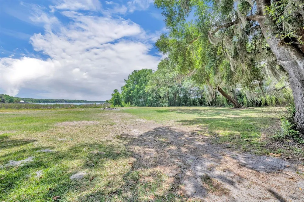 13450 SE 105TH TERRACE Ocklawaha, FL 32179