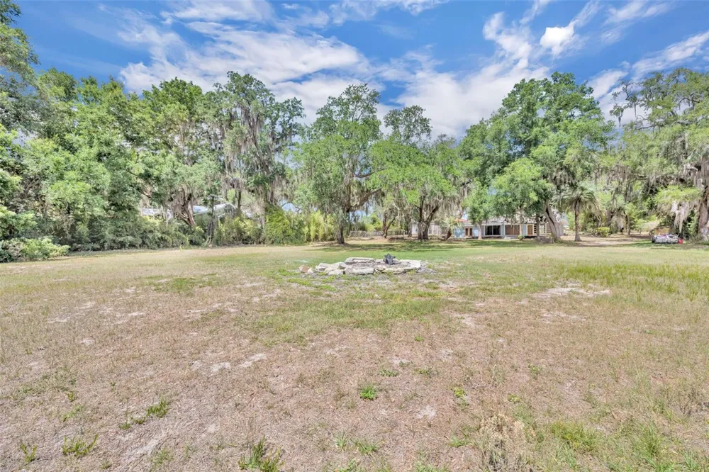 13450 SE 105TH TERRACE Ocklawaha, FL 32179