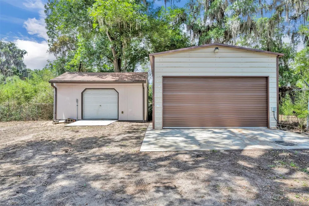 13450 SE 105TH TERRACE Ocklawaha, FL 32179