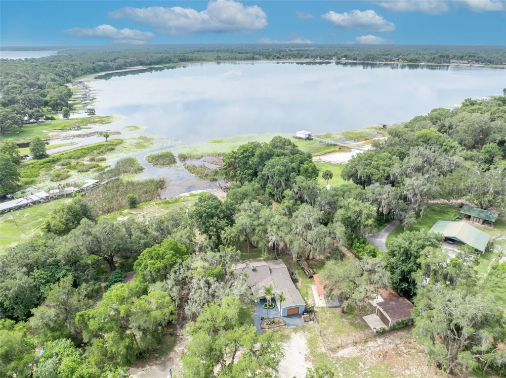 13450 SE 105TH TERRACE Ocklawaha, FL 32179