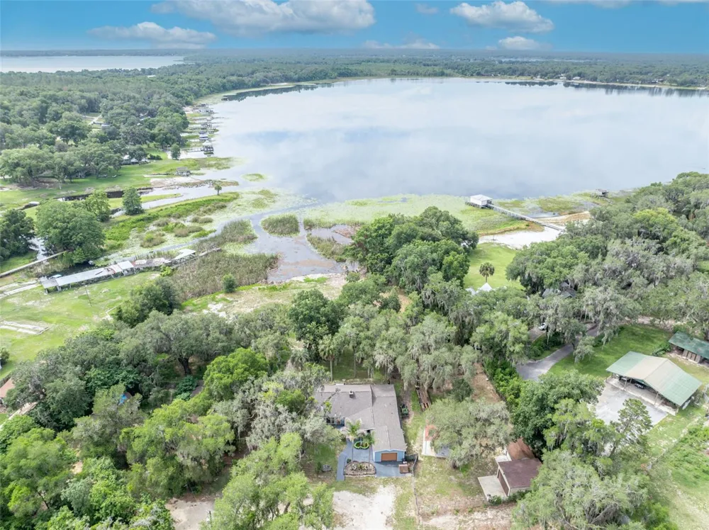 13450 SE 105TH TERRACE Ocklawaha, FL 32179