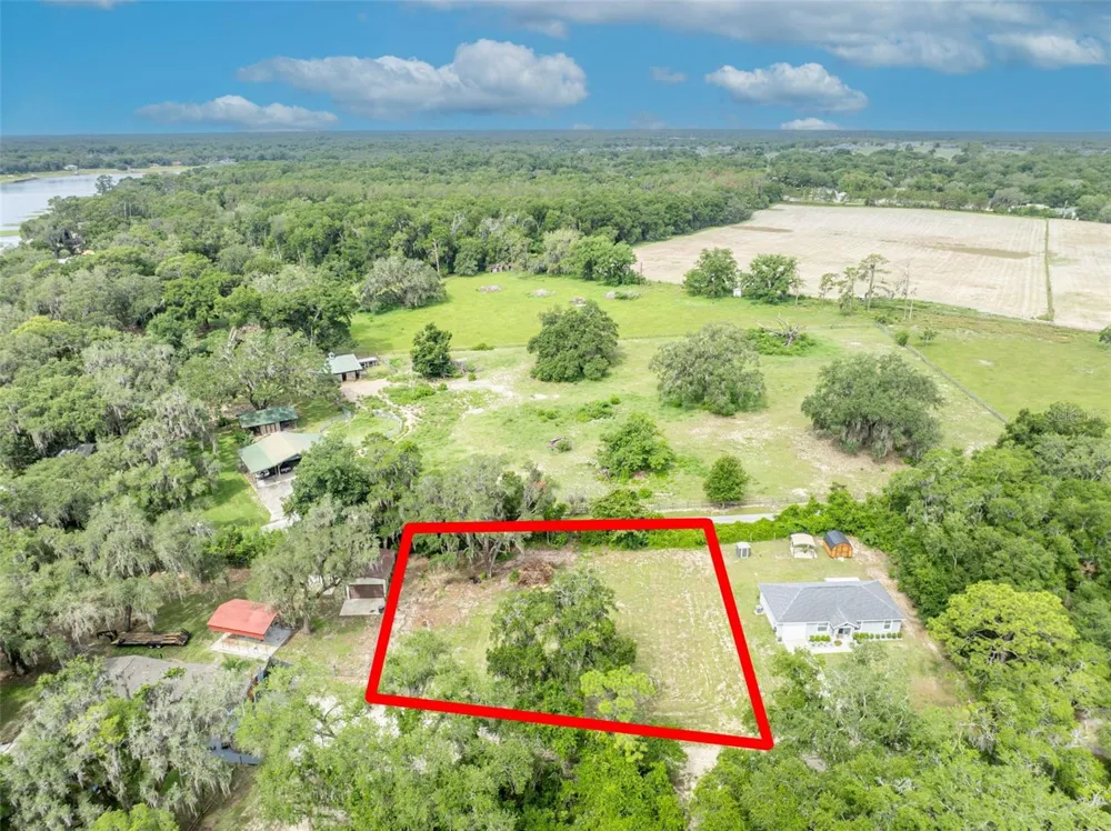13450 SE 105TH TERRACE Ocklawaha, FL 32179